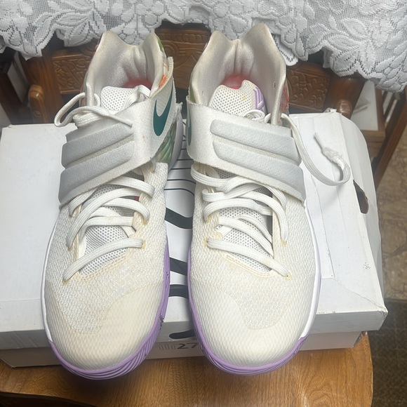 Kyrie 2s-size 12-barely used-no box. Minor lace damage from strap. GREAT DEAL!! - Picture 2 of 4
